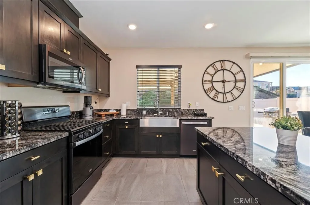 20961 Bison Mesa, Riverside, California 92507 home-pic-8